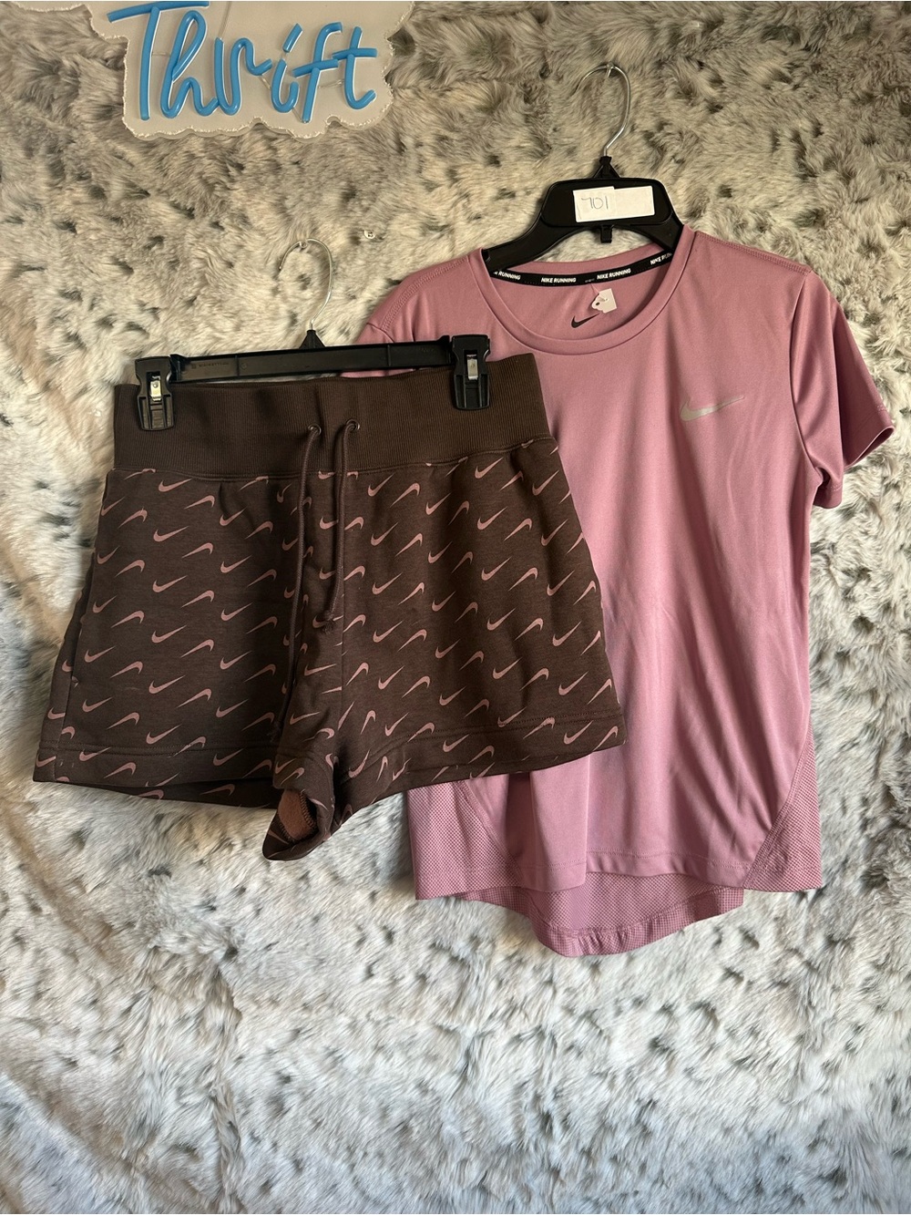 15. Nike xs/s 2pc set bundle